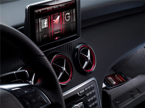 2013-Mercedes-Benz-showcases-new-E-Class-facelift-with-iPhone's-Siri-integration-at-MLOVE-MWC-13-Afterparty